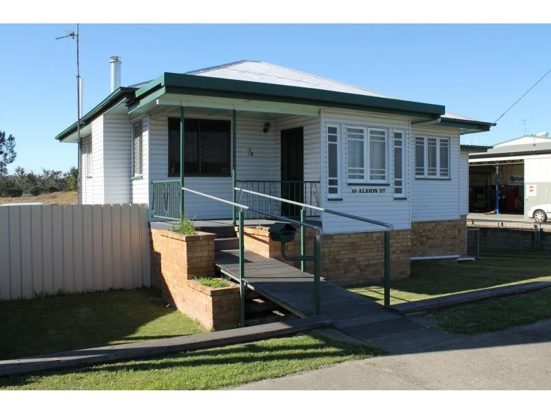 10 Albion Street, Warwick QLD 4370