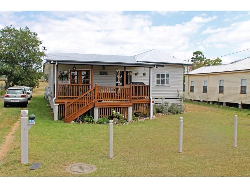 55 Lyons Street, Warwick QLD 4370