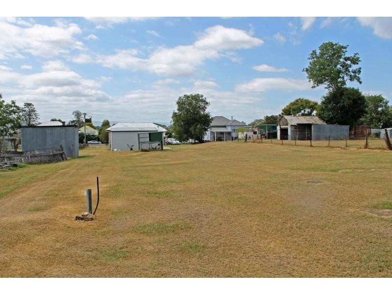 55 Lyons Street, Warwick QLD 4370