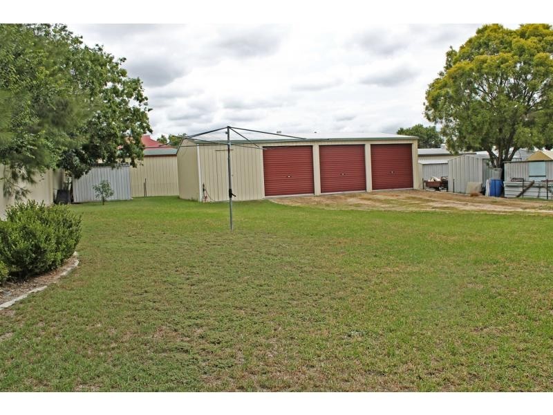37 Acacia Avenue, Warwick QLD 4370