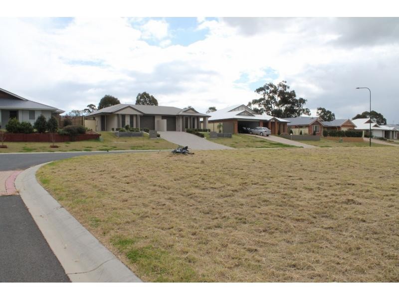 25 Himyar Drive, Warwick QLD 4370