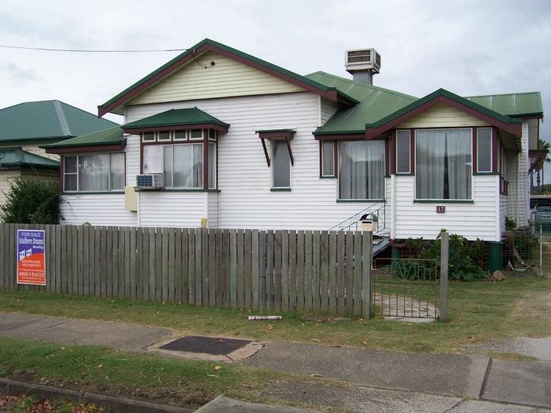 37 Wood Street, Warwick QLD 4370