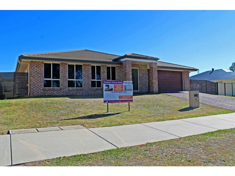 35 Bisley Street, Warwick QLD 4370