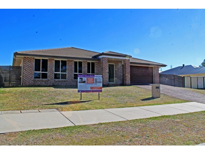 35 Bisley Street, Warwick QLD 4370