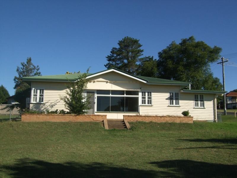 84 Locke Street, Warwick QLD 4370