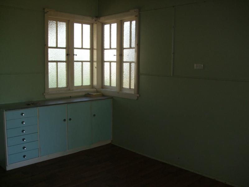 84 Locke Street, Warwick QLD 4370