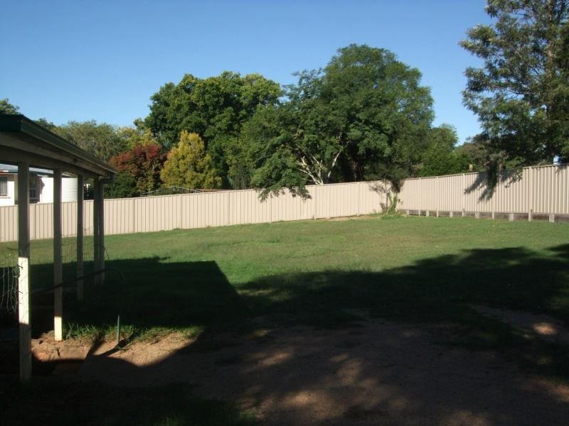 84 Locke Street, Warwick QLD 4370