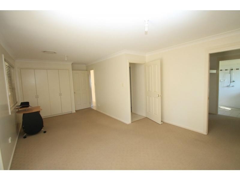 5 Peregrine Court, Warwick QLD 4370