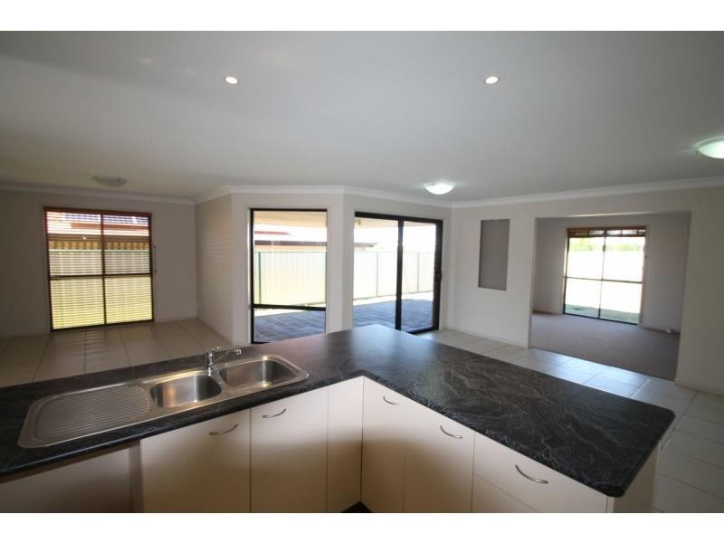 30 Baguley Street, Warwick QLD 4370