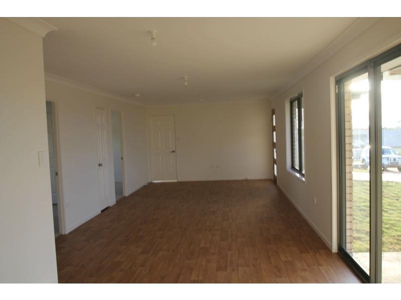 6 Lookout Place, Rosenthal Heights QLD 4370