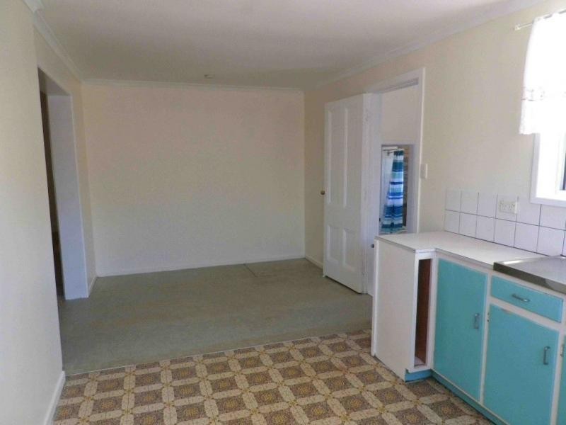 1/27 Locke Street, Warwick QLD 4370