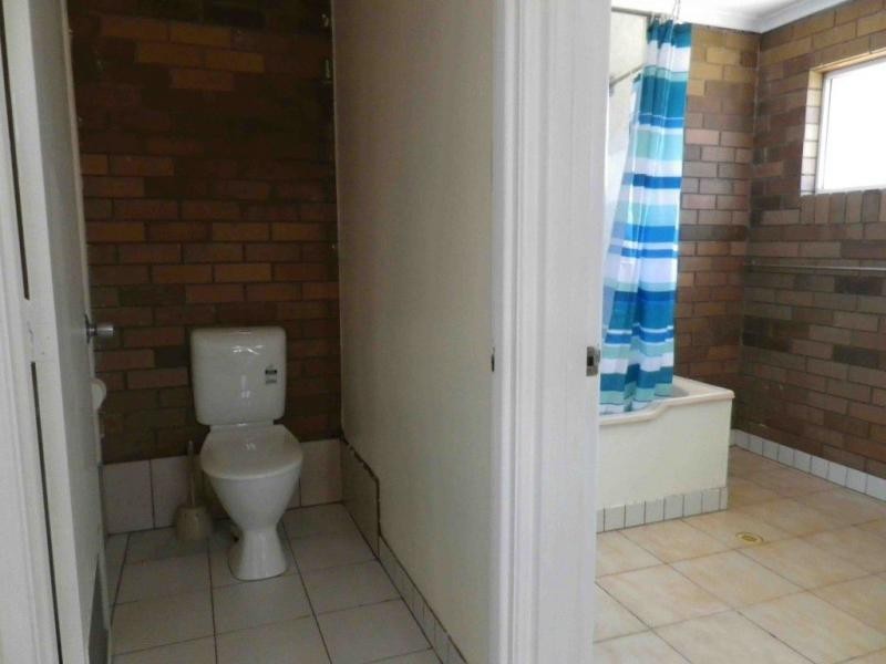 1/27 Locke Street, Warwick QLD 4370