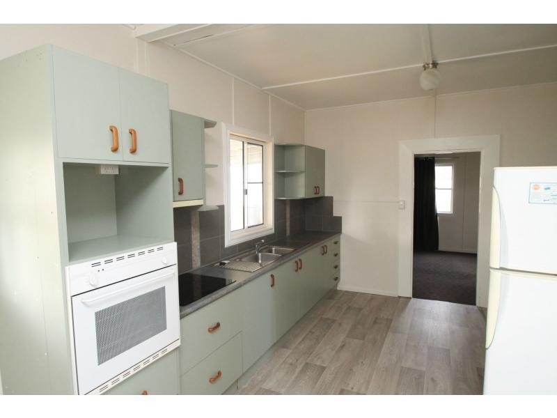 17 Sparksmans Road, Allora QLD 4362