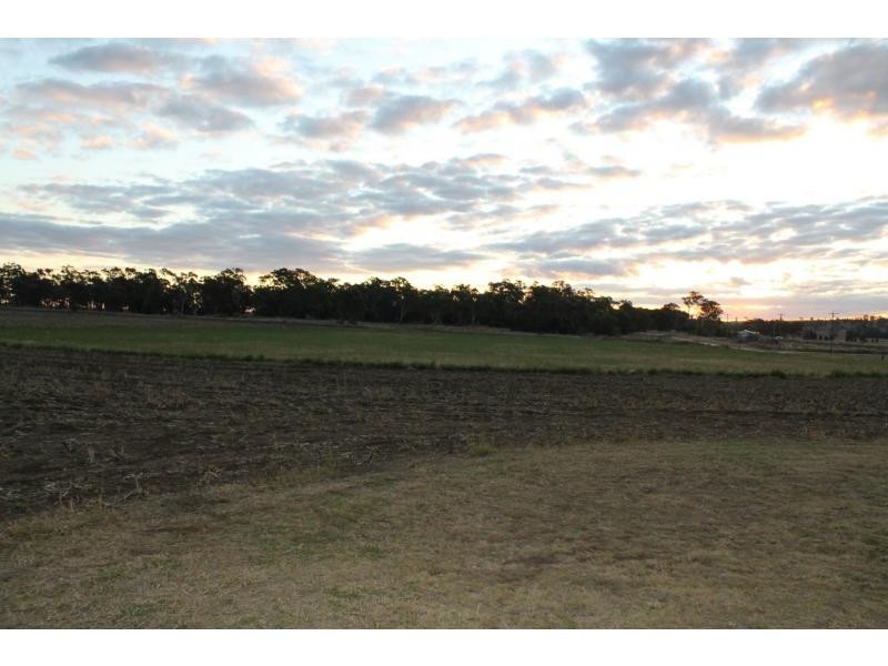 40 Ipomea Street, Emu Vale QLD 4371