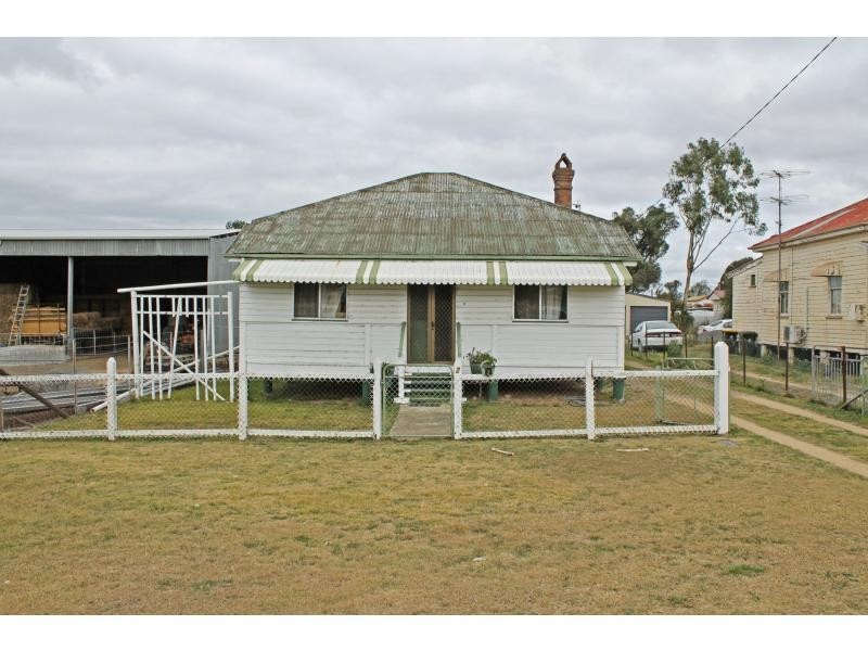 2 Pine Street, Warwick QLD 4370