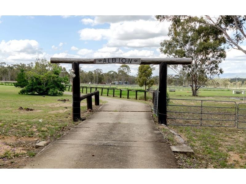 347 Old Stanthorpe Road, Warwick QLD 4370
