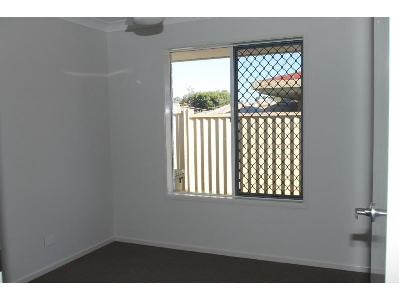 2/12 Shilliday Street, Warwick QLD 4370