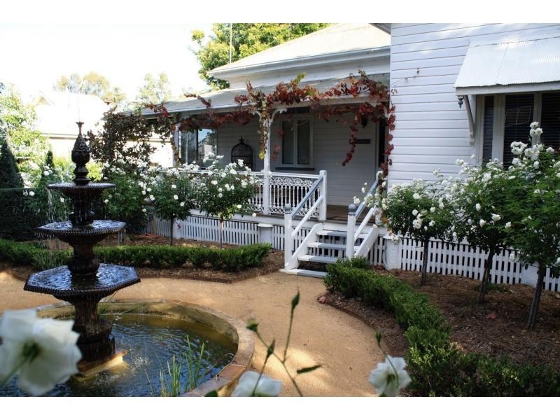 54 Locke Street, Warwick QLD 4370