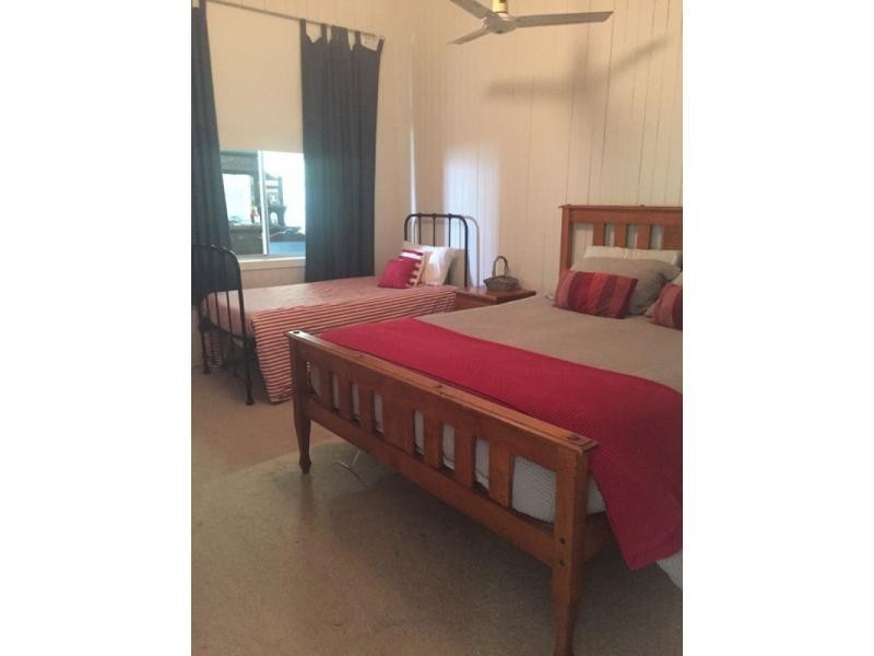 54 Locke Street, Warwick QLD 4370