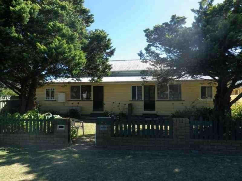 1/27 Locke Street, Warwick QLD 4370