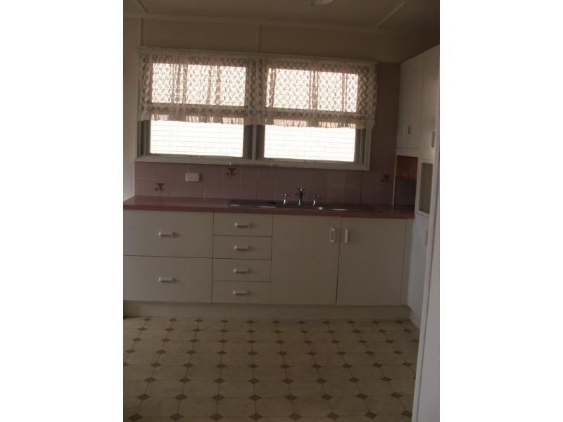 85 Locke Street, Warwick QLD 4370