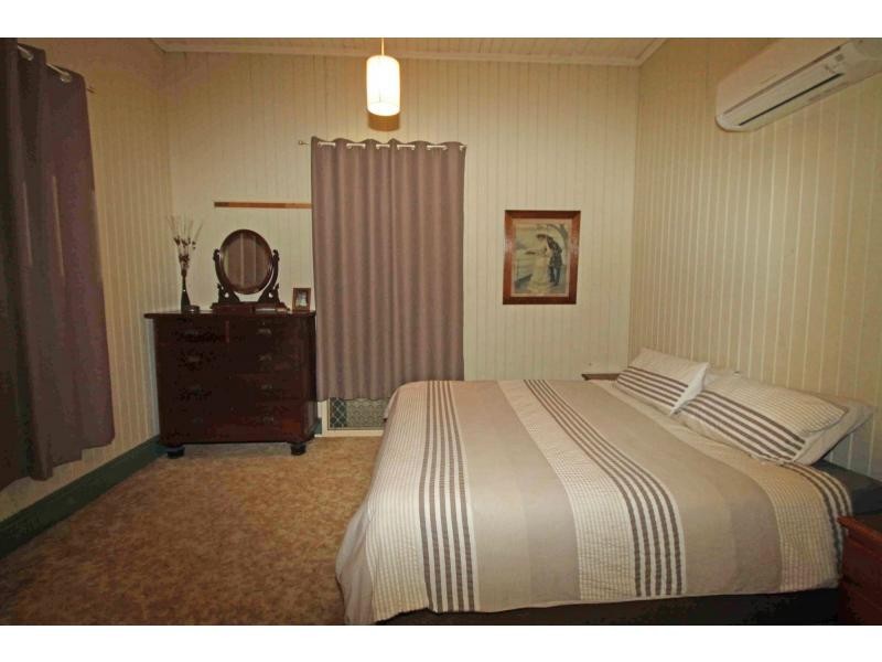 8 Junabee Road, Warwick QLD 4370
