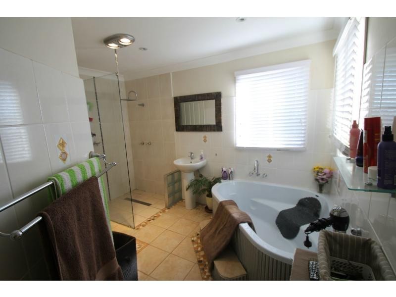 571 Swanfels Road, Swanfels QLD 4371