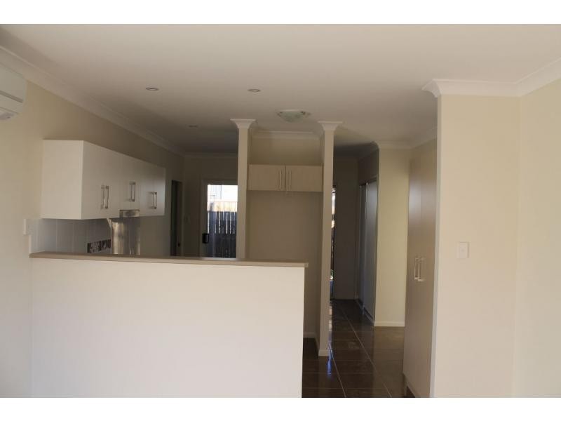 Unit 2/48 Dragon Street, Warwick QLD 4370