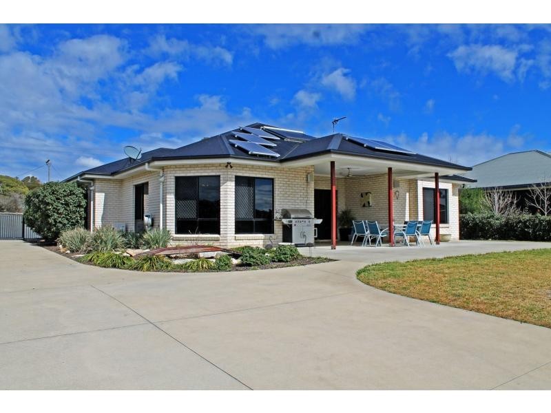 15 Canningvale Road, Warwick QLD 4370