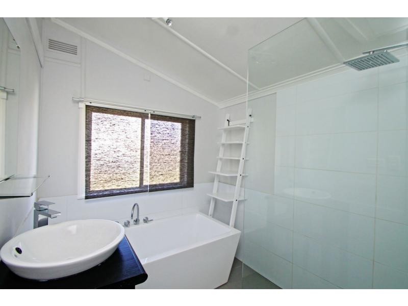 27 Oak Avenue, Warwick QLD 4370