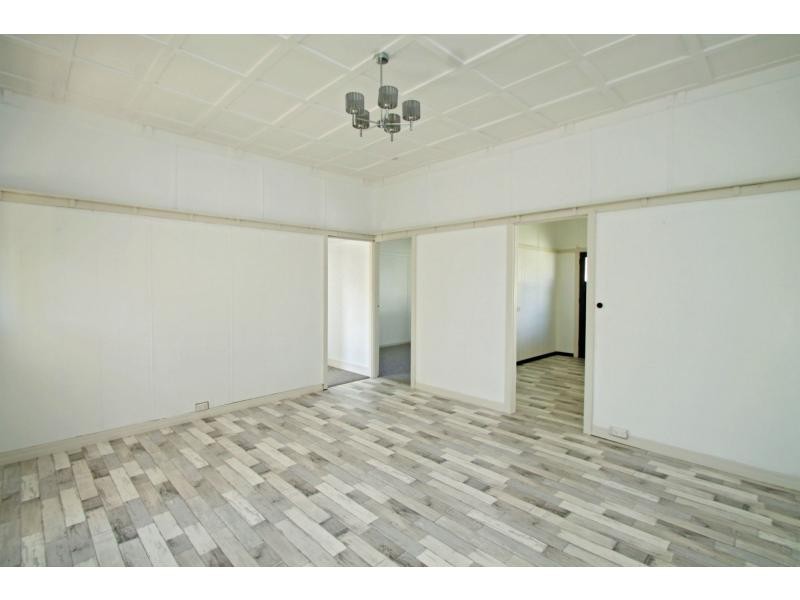 27 Oak Avenue, Warwick QLD 4370