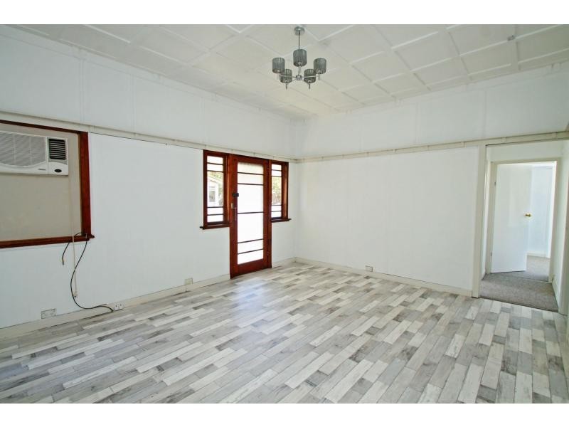 27 Oak Avenue, Warwick QLD 4370
