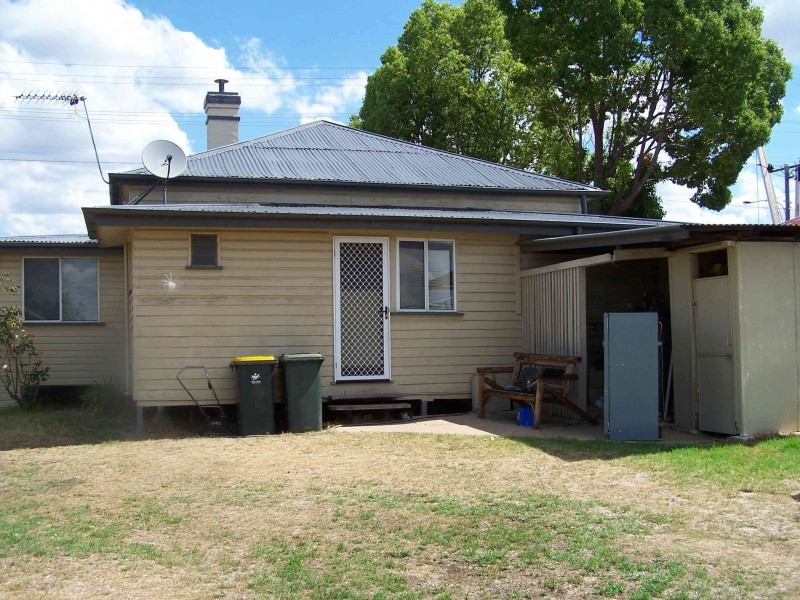 50 Percy St, Warwick QLD 4370