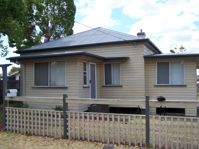 50 Percy St, Warwick QLD 4370
