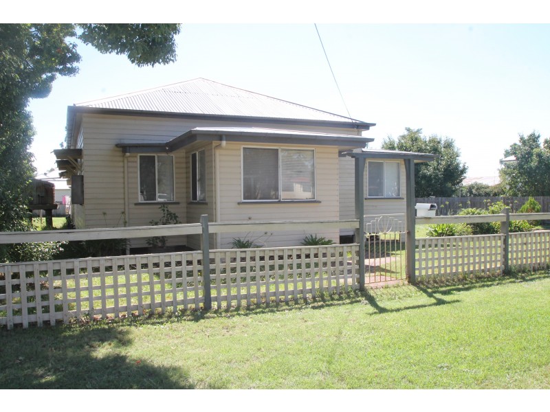 50 Percy St, Warwick QLD 4370