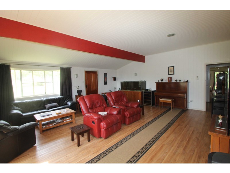 188 Border Fence Rd, Elbow Valley QLD 4370