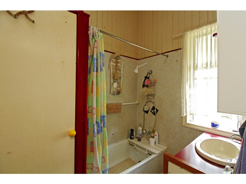 57 Canning St, Warwick QLD 4370