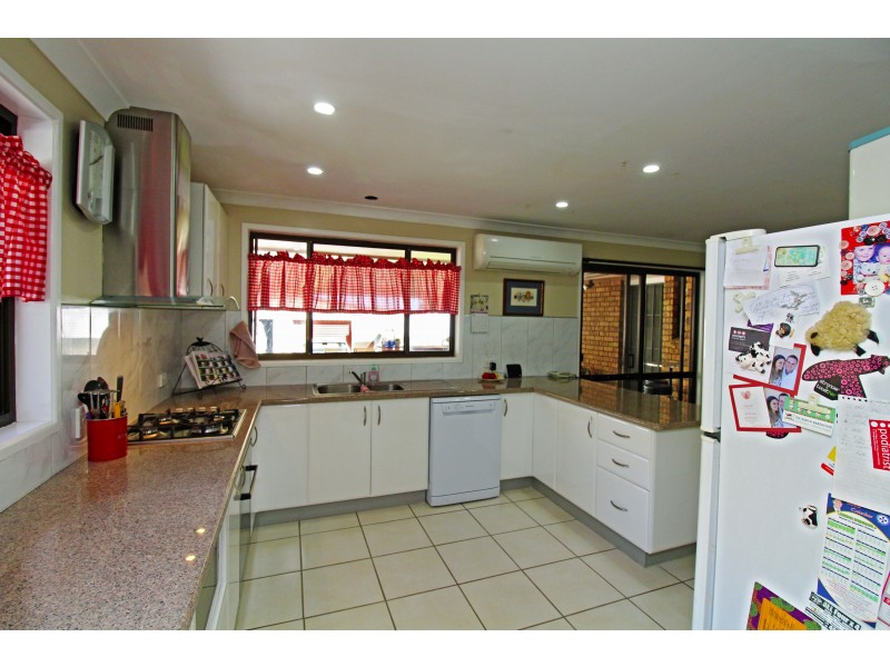 26 Hawker Rd, Warwick QLD 4370