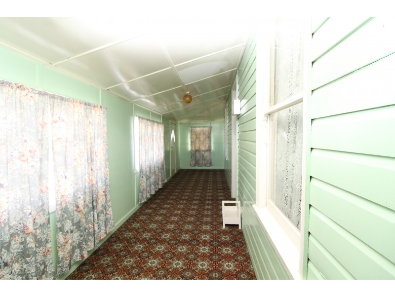 39 Wood St, Warwick QLD 4370