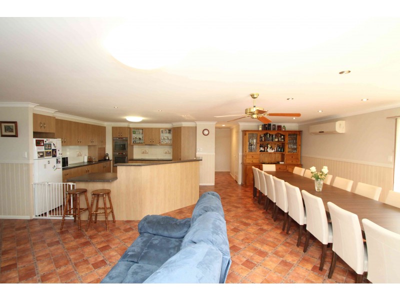 60 Doncaster Dr, Rosenthal Heights QLD 4370