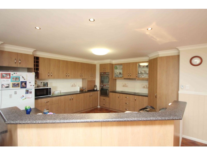 60 Doncaster Dr, Rosenthal Heights QLD 4370