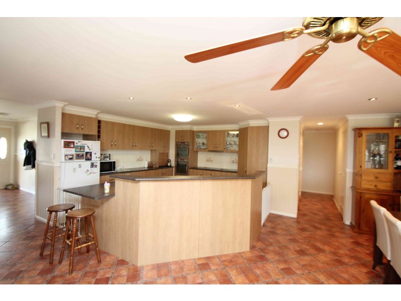 60 Doncaster Dr, Rosenthal Heights QLD 4370