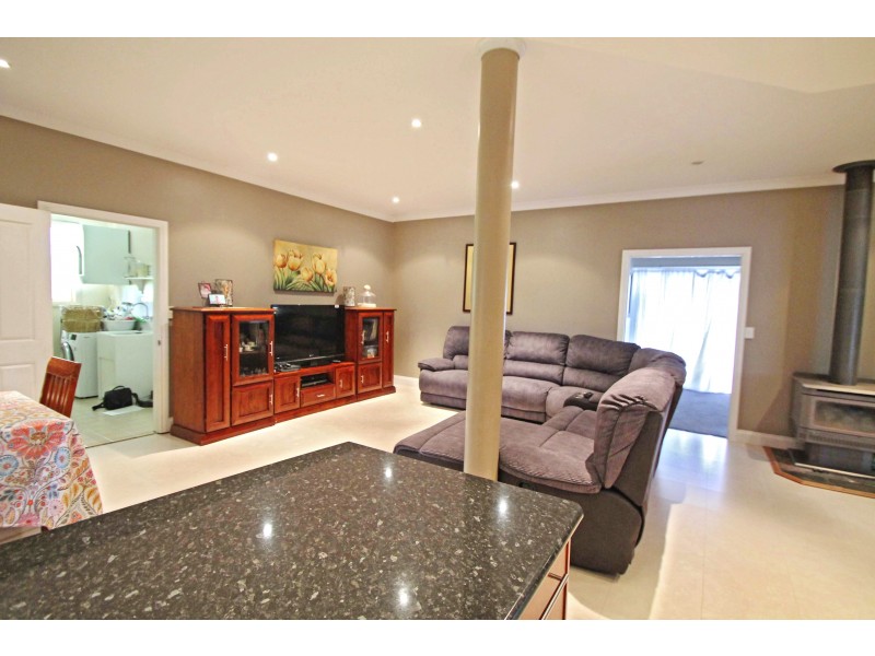 6 Palm St, Killarney QLD 4373