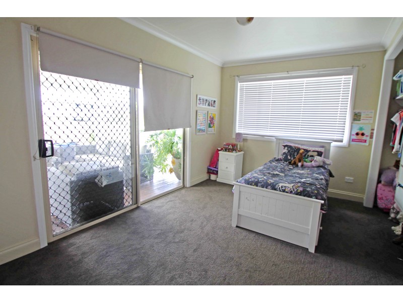 6 Palm St, Killarney QLD 4373