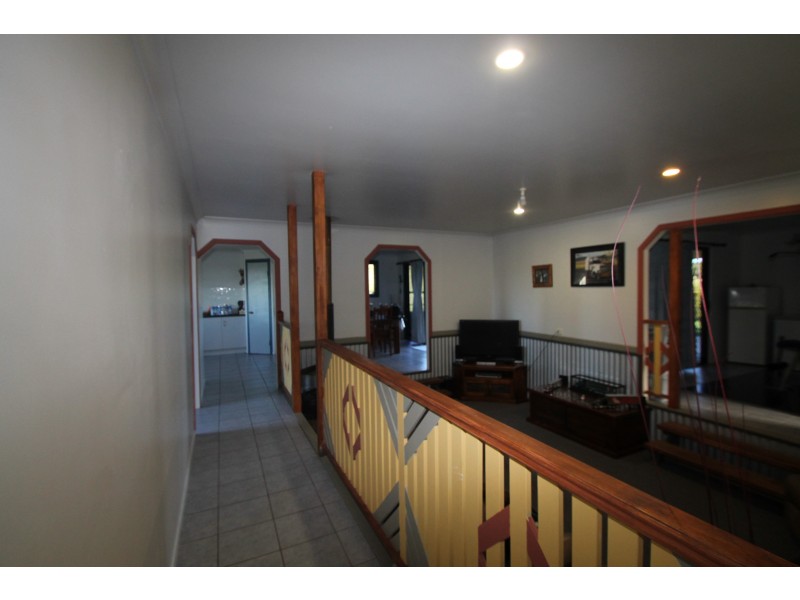 3 Kamarangi Ct, Rosenthal Heights QLD 4370