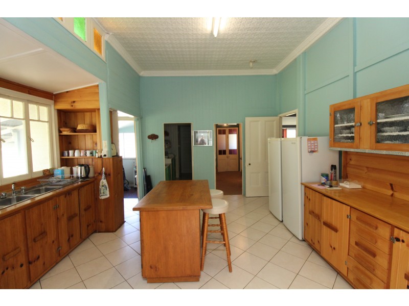 442 Top Swanfels Rd, Swanfels QLD 4371