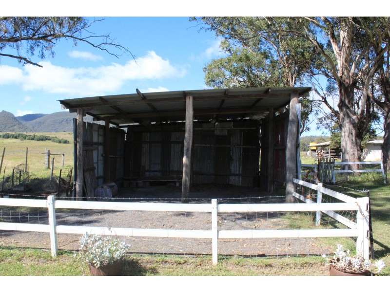 442 Top Swanfels Rd, Swanfels QLD 4371