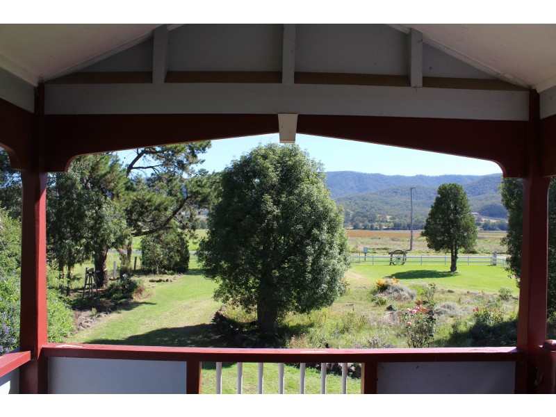 442 Top Swanfels Rd, Swanfels QLD 4371
