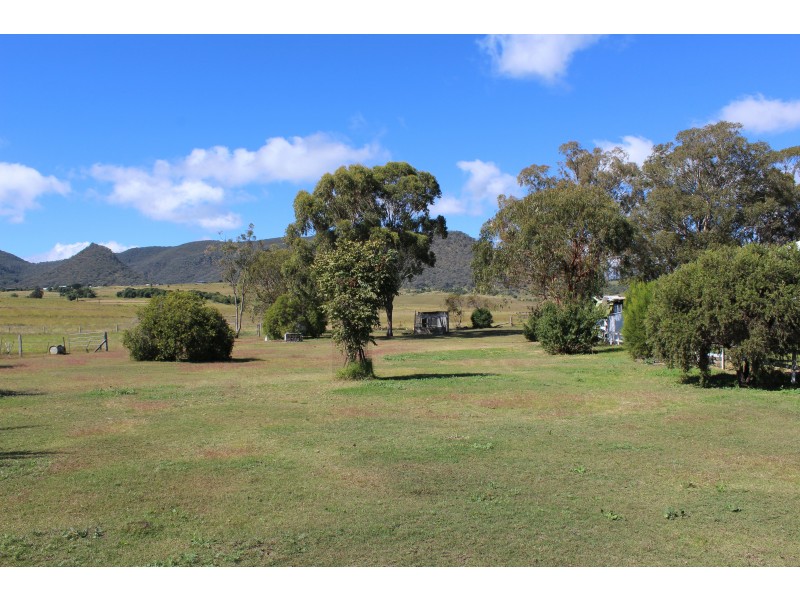 442 Top Swanfels Rd, Swanfels QLD 4371