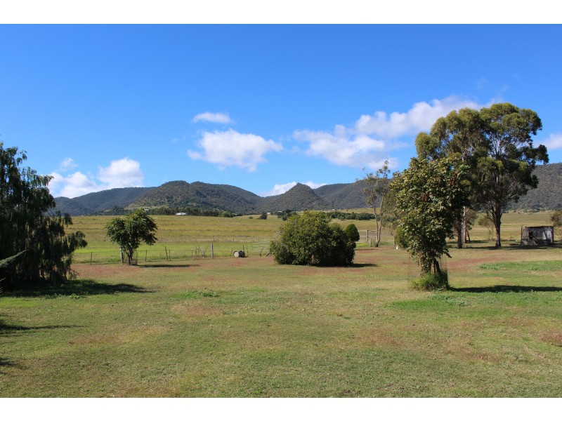 442 Top Swanfels Rd, Swanfels QLD 4371